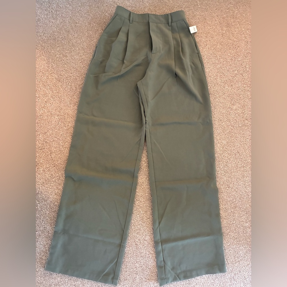 Gap NWT Easy Crepe Trousers in Vintage Palm Green size 6 tall